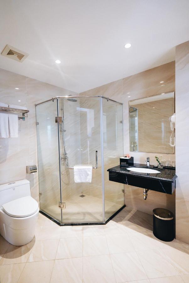 Manh Quan Luxury Hotel Vinh Yen Esterno foto