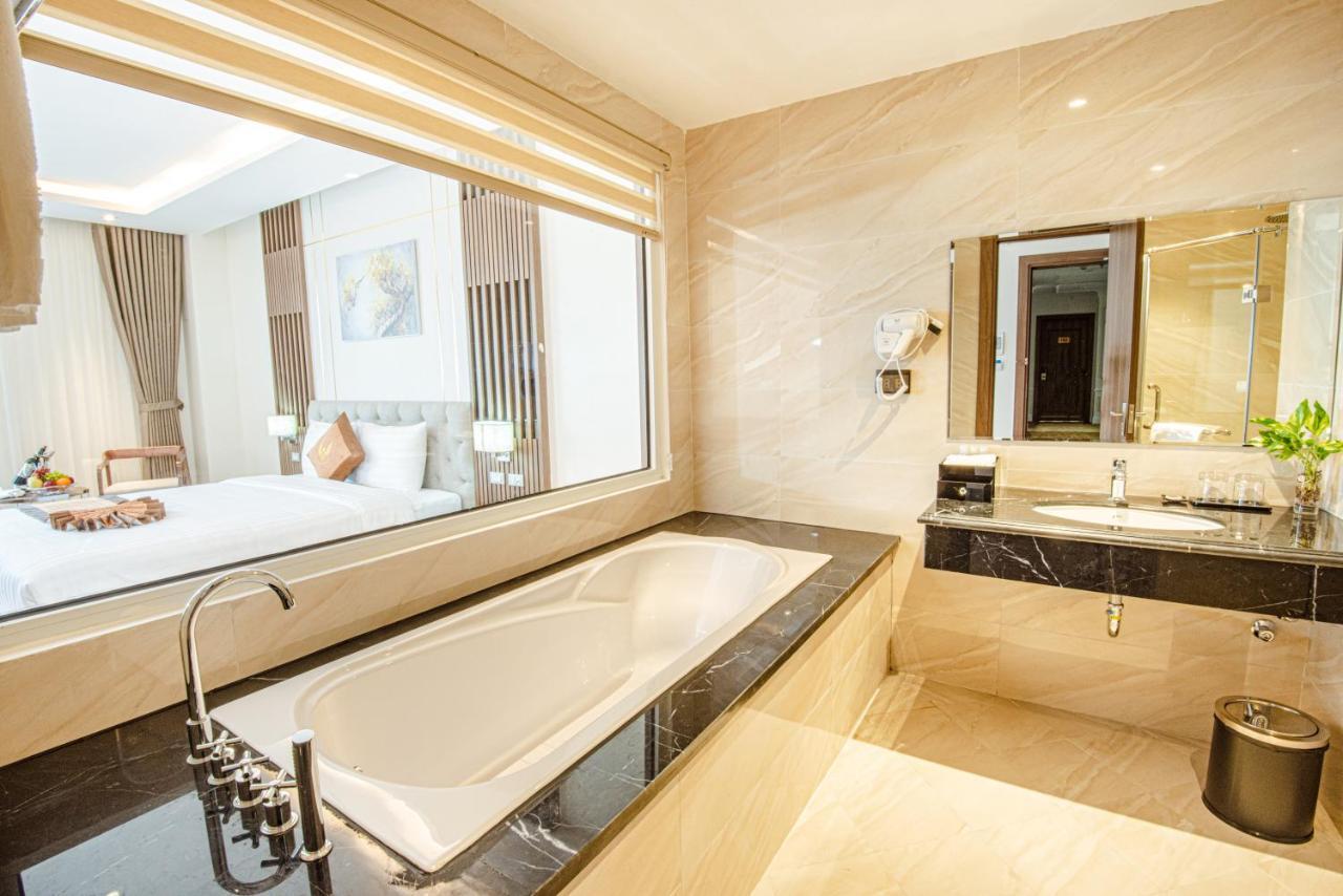 Manh Quan Luxury Hotel Vinh Yen Esterno foto